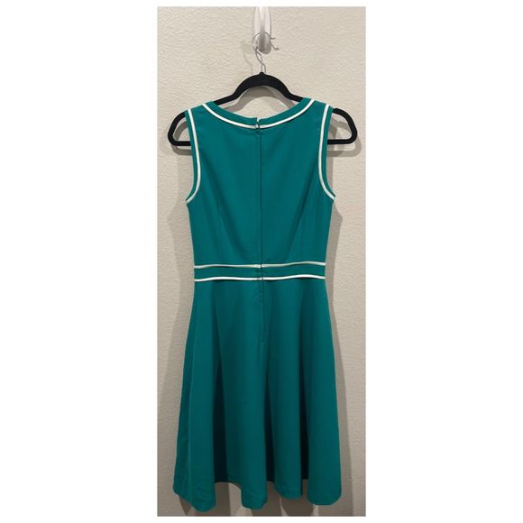 MODCLOTH Roving Reporter Jade Green White Piping Sleeveless Dress - Picture 5 of 5